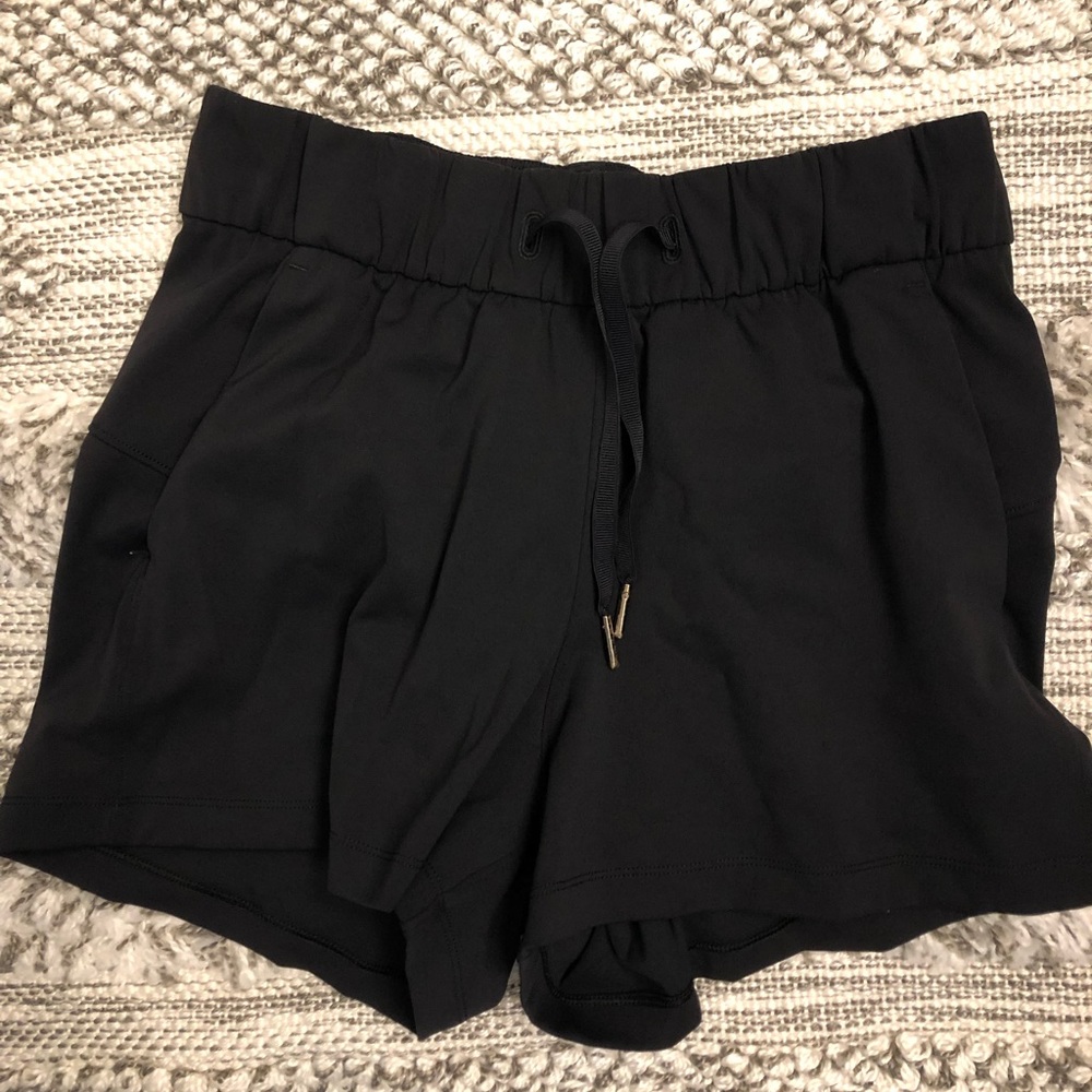 Lululemon Everyday Shorts Black Size 4